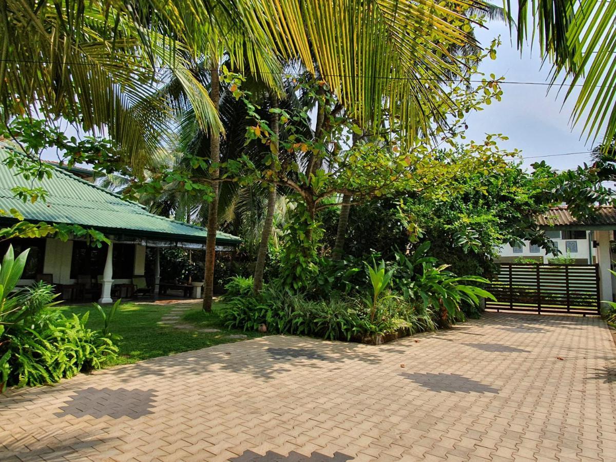 Lohas Beach Resort Villa Kalutara Exteriör bild